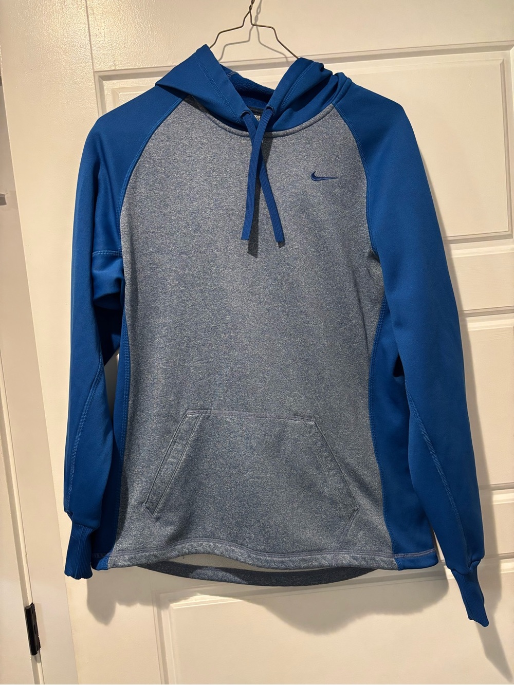 Nike boys Blue Therma-fit Hooded Pullover